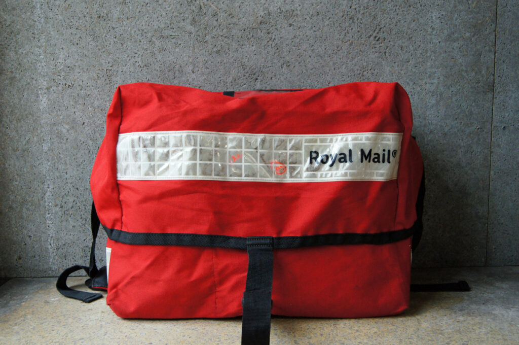 ROYAL MAIL MESSENGER BAG SILVER